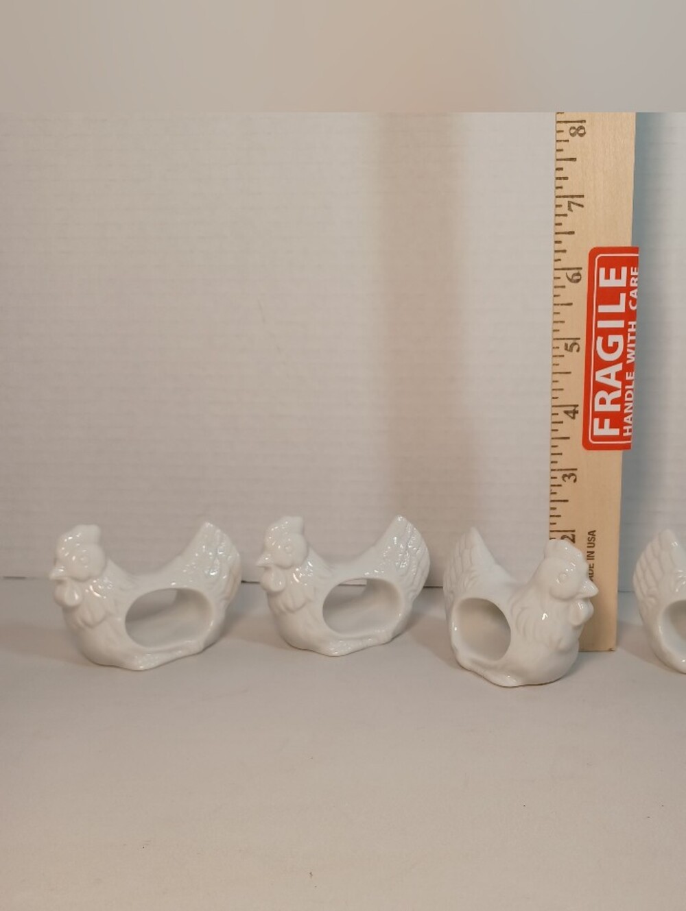 Set of 4 White Ceramic Hen/Chicken Napkin Rings VTG Farmhouse Country Kitchen